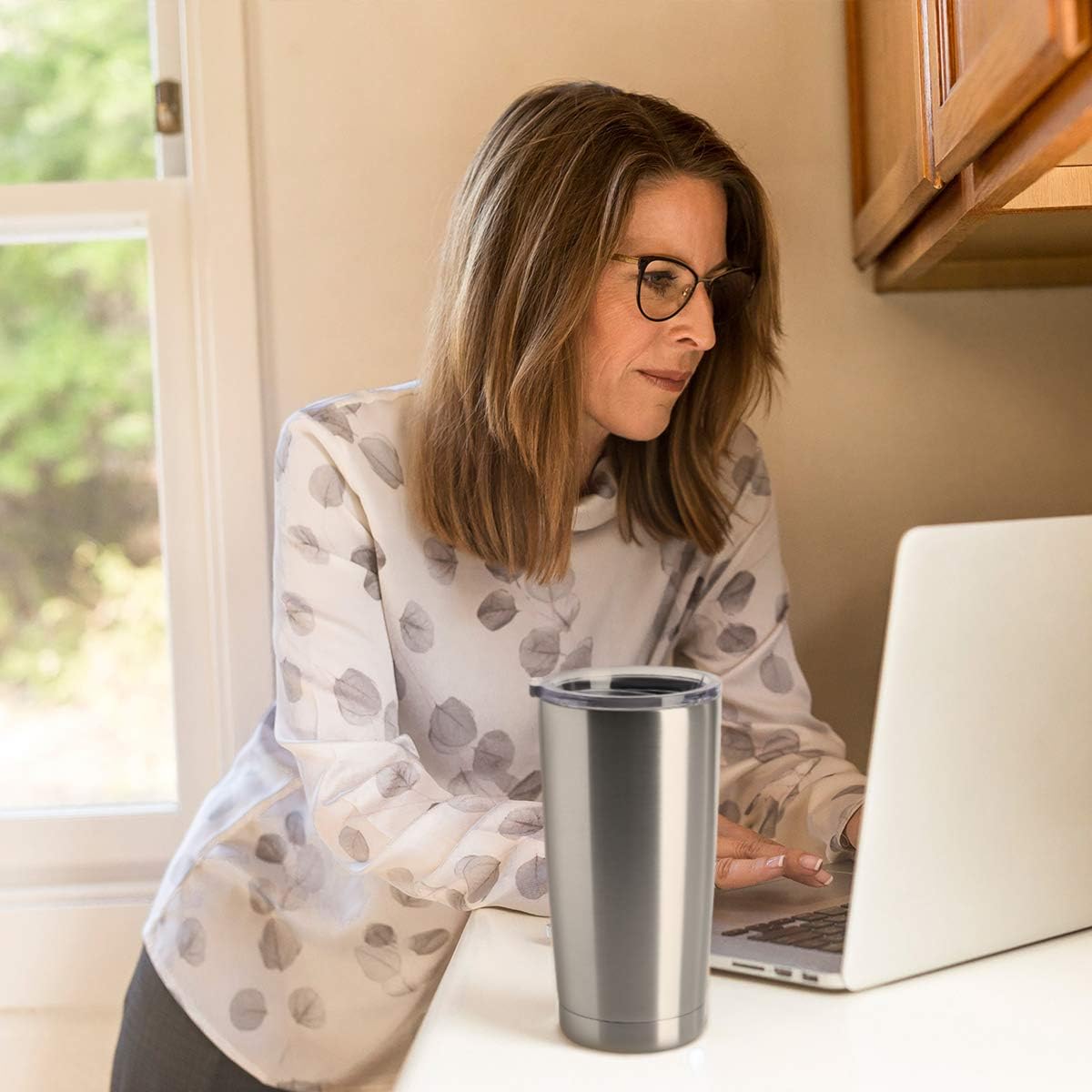 HASLE OUTFITTERS 20oz Tumblers Bulk Stainless Steel Cups with Lid Double Wall Vacuum Insulated Coffee Mugs for Cold & Hot Drinks 8 Pack