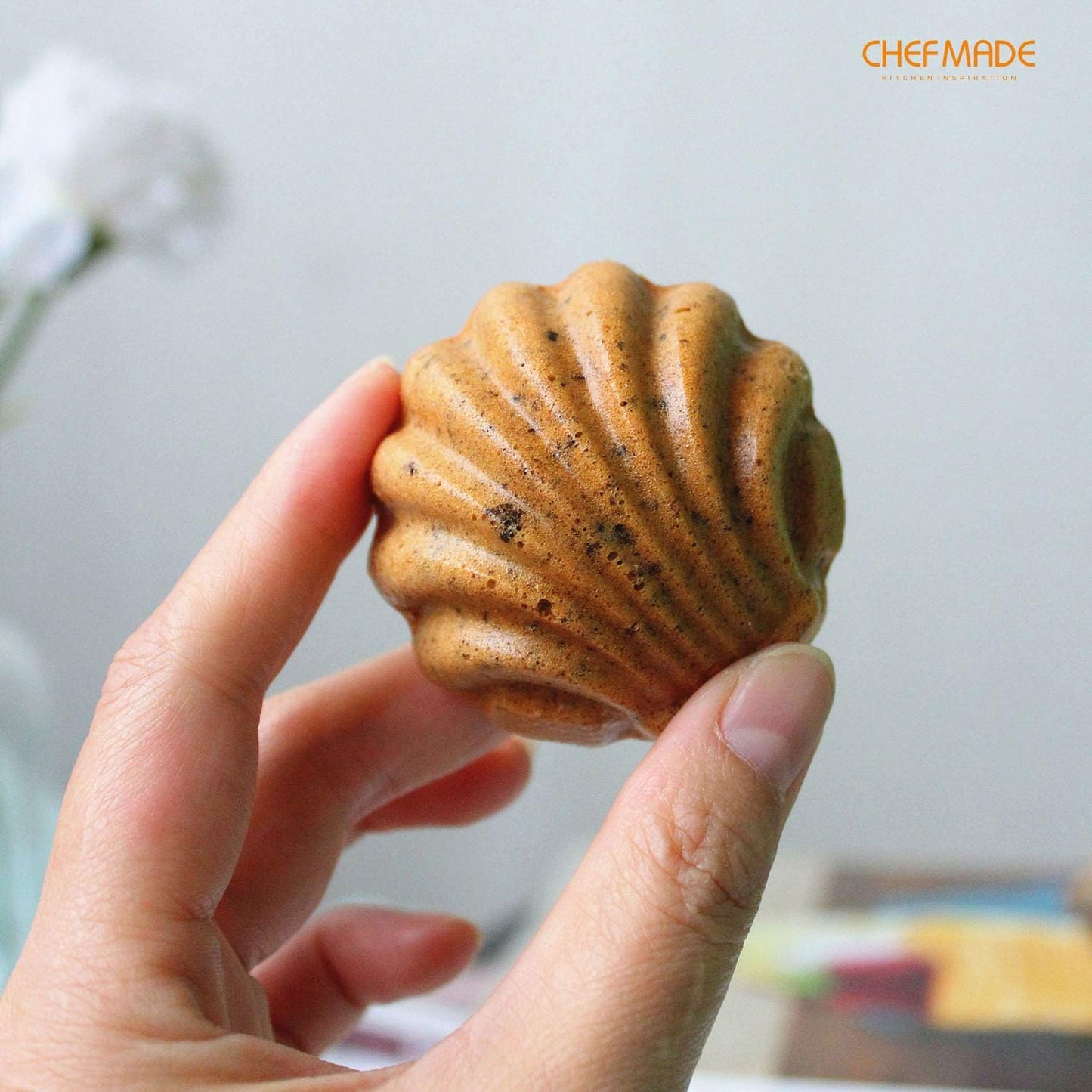 CHEFMADE Madeleine Mold Cake Pan, 12-Cavity Non-Stick Spherical Shell Madeline Bakeware for Oven Baking (Champagne Gold)