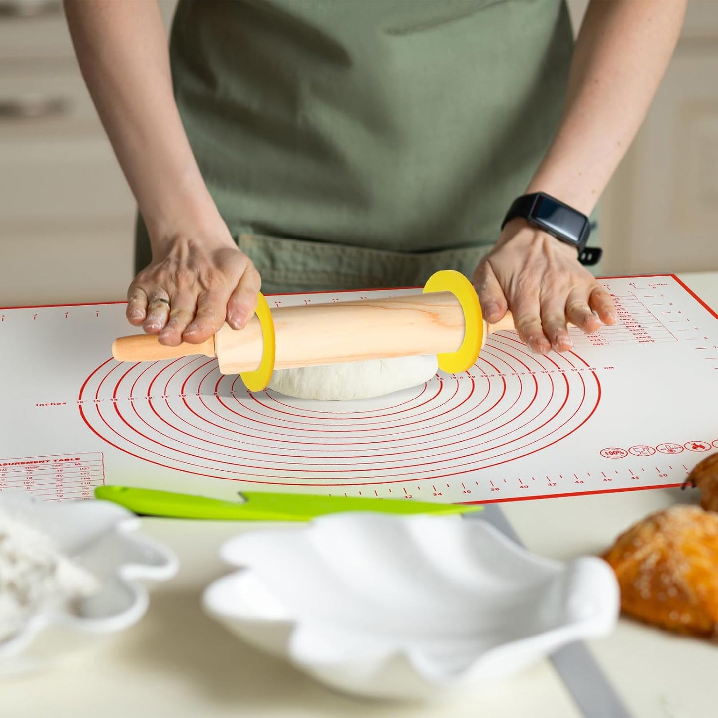 20 Pcs Rolling Pin Set Include 2 Classic Wood Dough Rollers 16 Adjustable Thickness Guide Rings 2 Pastry Mats Non slip Silicone Baking Essentials for Fondant Pasta Bread Pizza Pies Cookies