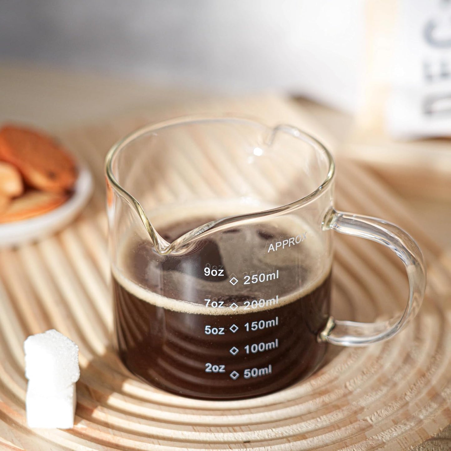 BCnmviku 1 Pack 250ML/8.5OZ Measuring Cup Espresso Shot Glasses Double Spouts Large Coffee Cup with Handle Triple Pitcher Milk Cup Parts Clear Glass