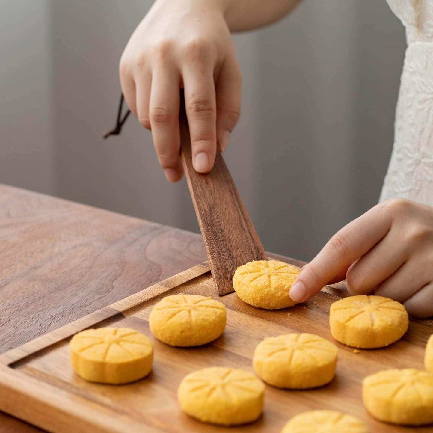 Muso Wood 9.8" Acacia Wood Spatula for Cooking, Small Wood Flipper, Non-Stick Spatula Set, Multi-Purpose Spatulas for Flipping, Serving, Scraping & Turning (Set of 3)