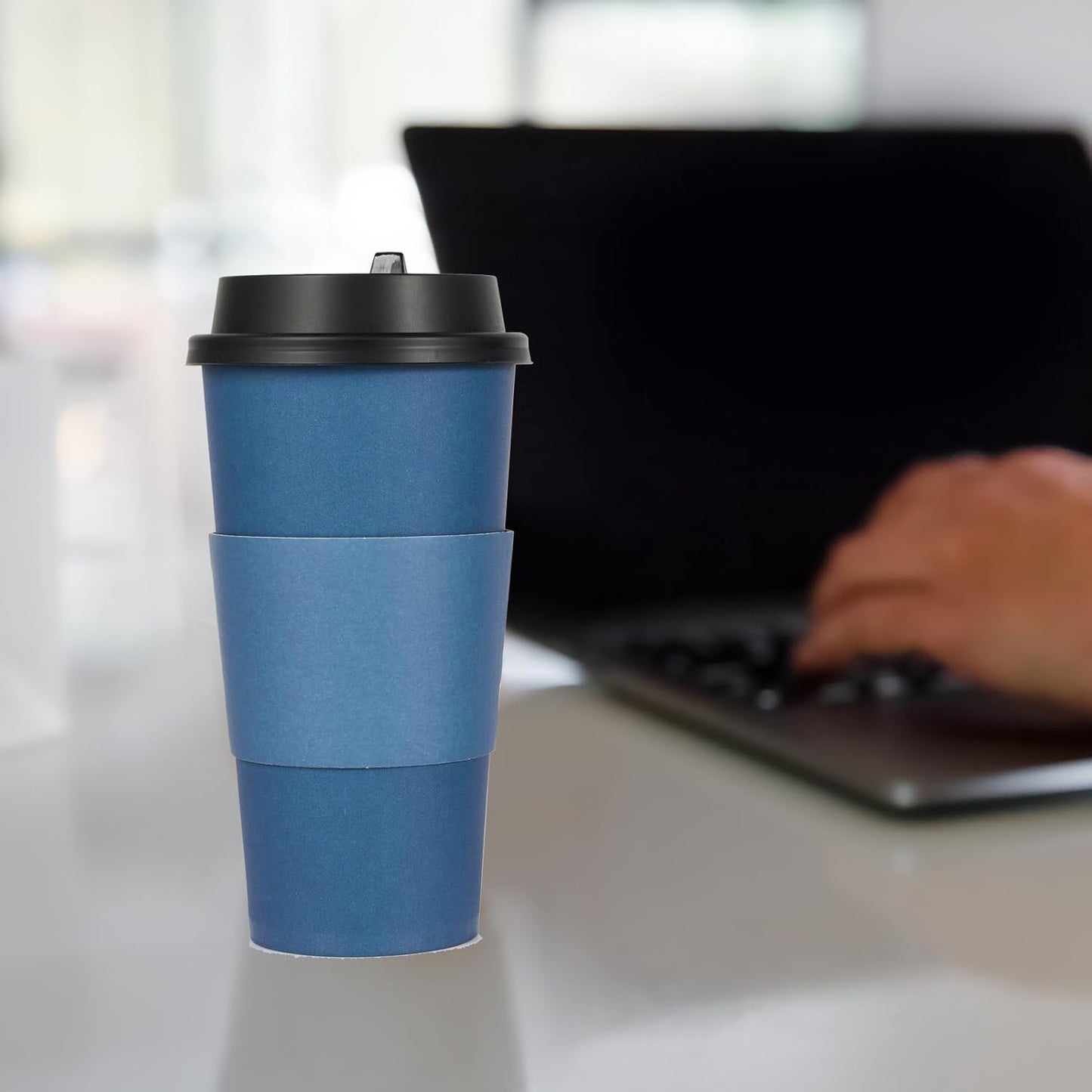 LITOPAK 100 Pack 20 oz Disposable Paper Coffee Cups with Lids, Sleeves and Stirring Sticks for Hot Coffee, Water or Juice, Blue and Gray Hot Paper Cups for Cafes, schools, offices, shops