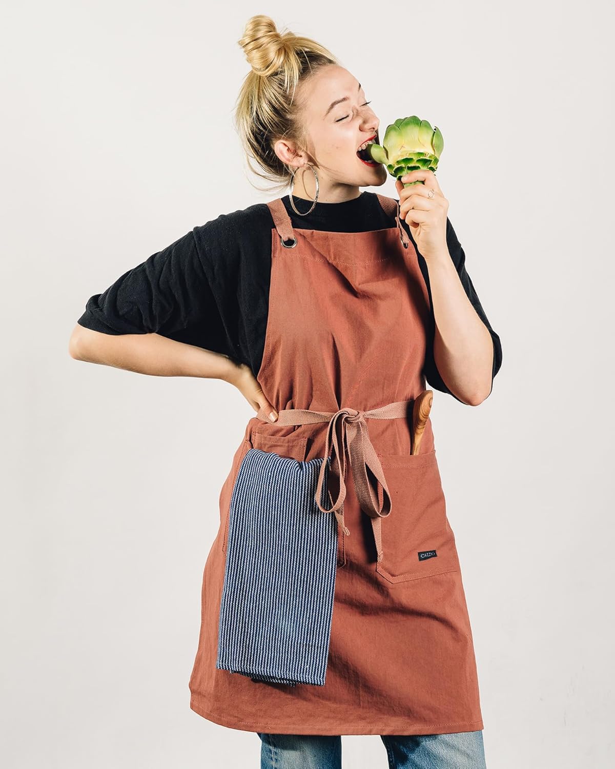 Caldo Crossback Kitchen Apron for Cooking - Mens and Womens Professional Chef or Server Bib Apron - Adjustable Crossback Style - Rustic- Midweight Cotton (Terracotta)