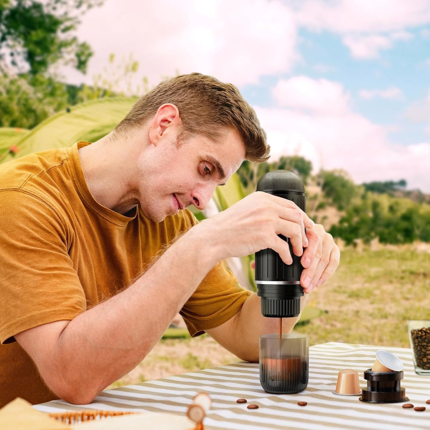 Rich Crema Portable Electric Espresso Coffee Maker, Fast self-heating 2 IN 1 Extraction System Espresso Machine,Support Ground Coffee and NS capsule, for Travel,Car,Hiking,Climbing（Black）