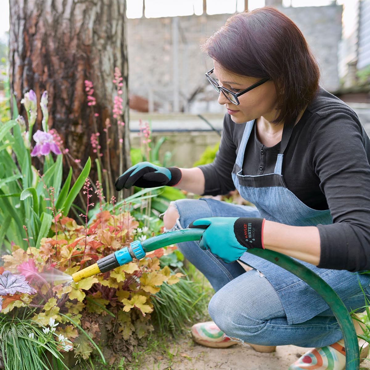 KAYGO Waterproof Work Gloves for Men and Women, Rubber Coated Non-slip Working Gloves for Garden, Outdoor Construction,KG150,Blue,L