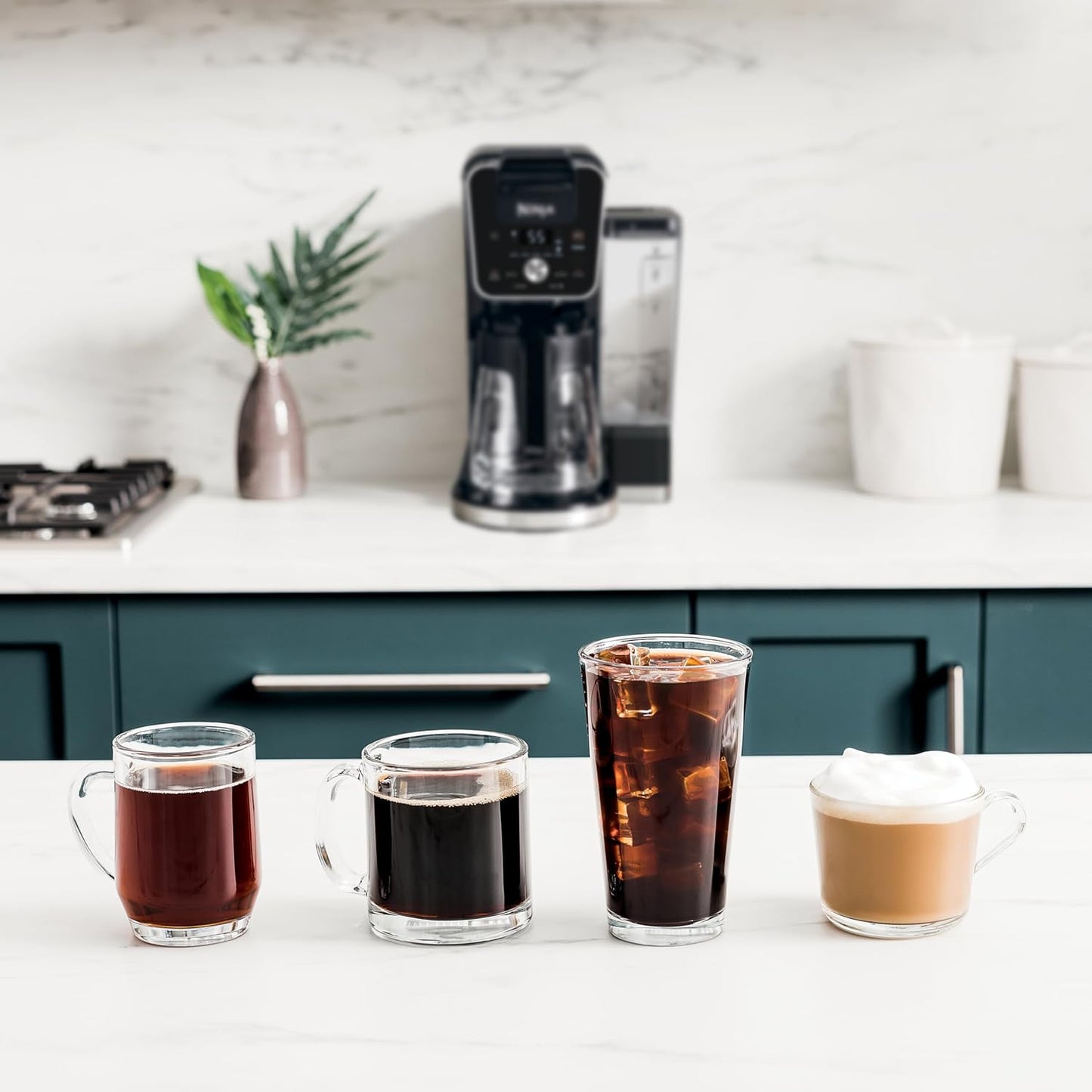 Ninja | Coffee Maker | DualBrew Single Serve System | 4 Brew Styles | Keep Warm Feature & Buit- In Frother | 14 Cup Glass Carafe & Removable 70oz Water Reservoir | Black | CFP451A