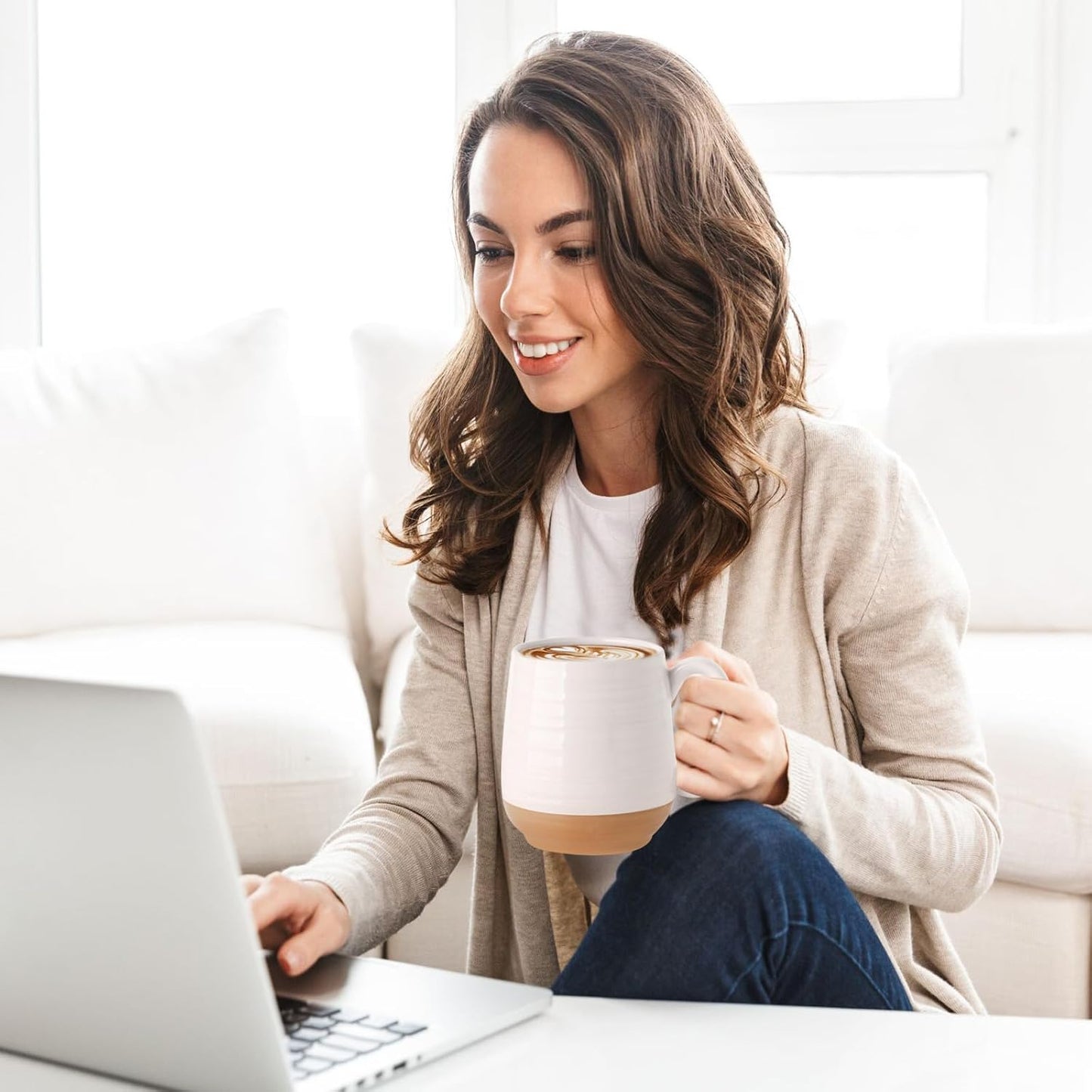 Hasense Large Coffee Mug with Handle, 20 oz Ceramic Tea Cup for Men and Women, White Soup Mugs for Coffee, Tea, Hot Cocoa, Latte, Big Christmas Mug, Microwave Dishwasher Safe, 1 PCS