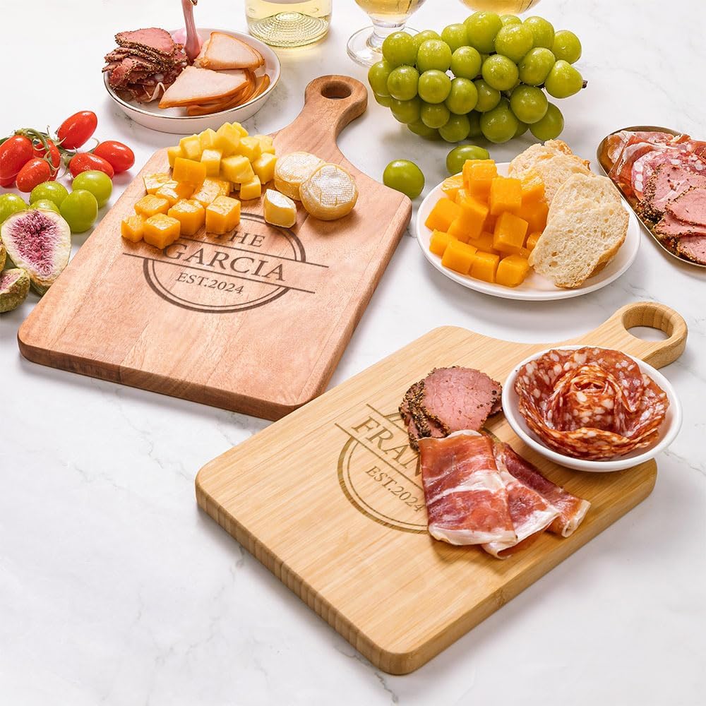 callie Personalized Cutting Board with Monogrammed Name, Wooden Kitchen Chopping Boards with Handle, Reversible Engraved Serving Tray, Housewarming Gifts for Family