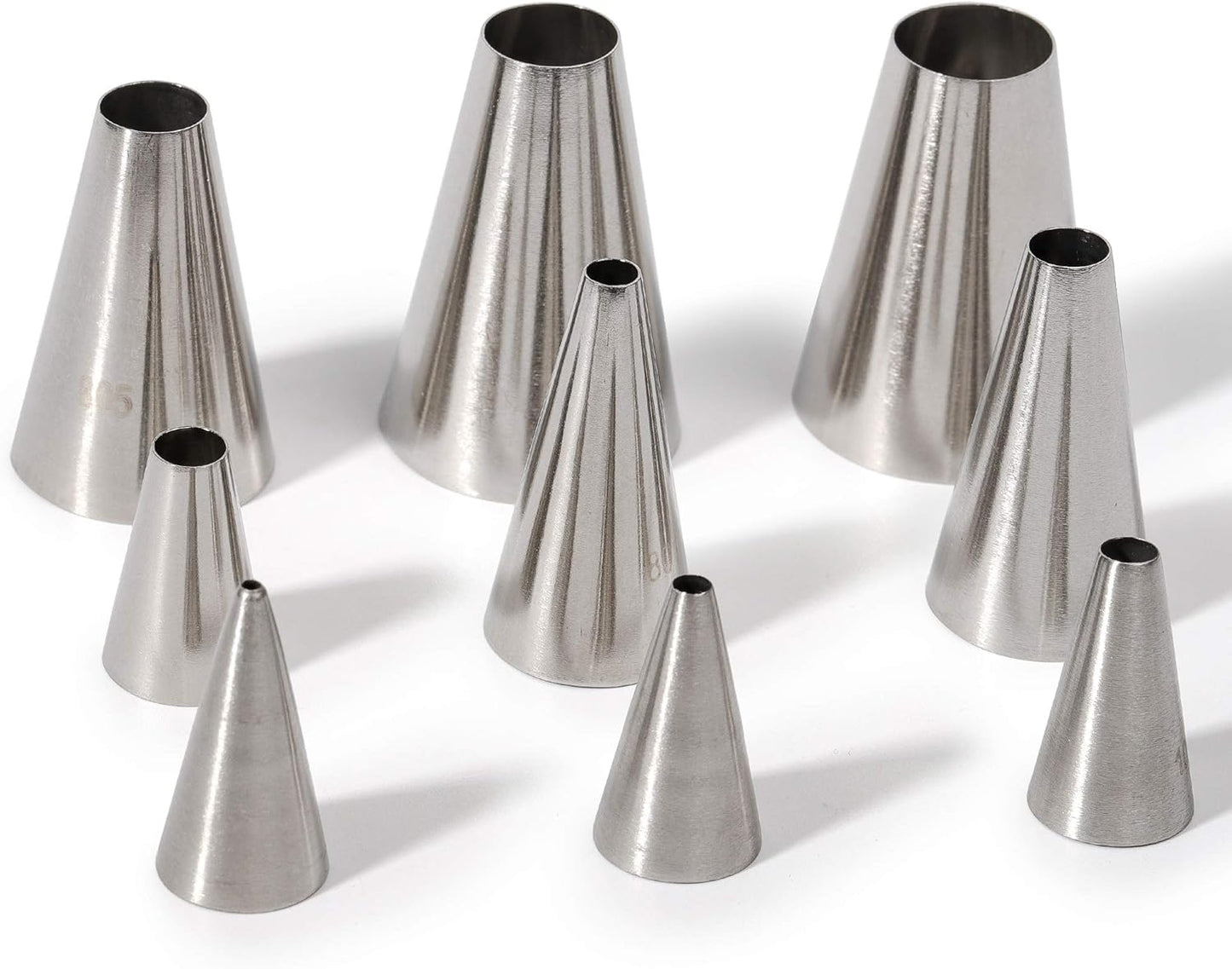 Round Piping Tip Set – 9 Stainless Steel Pastry Tips in Graduated Sizes with 20 Disposable Decorating Bags for Cupcakes, Cakes, Cookies, and Frosting Design