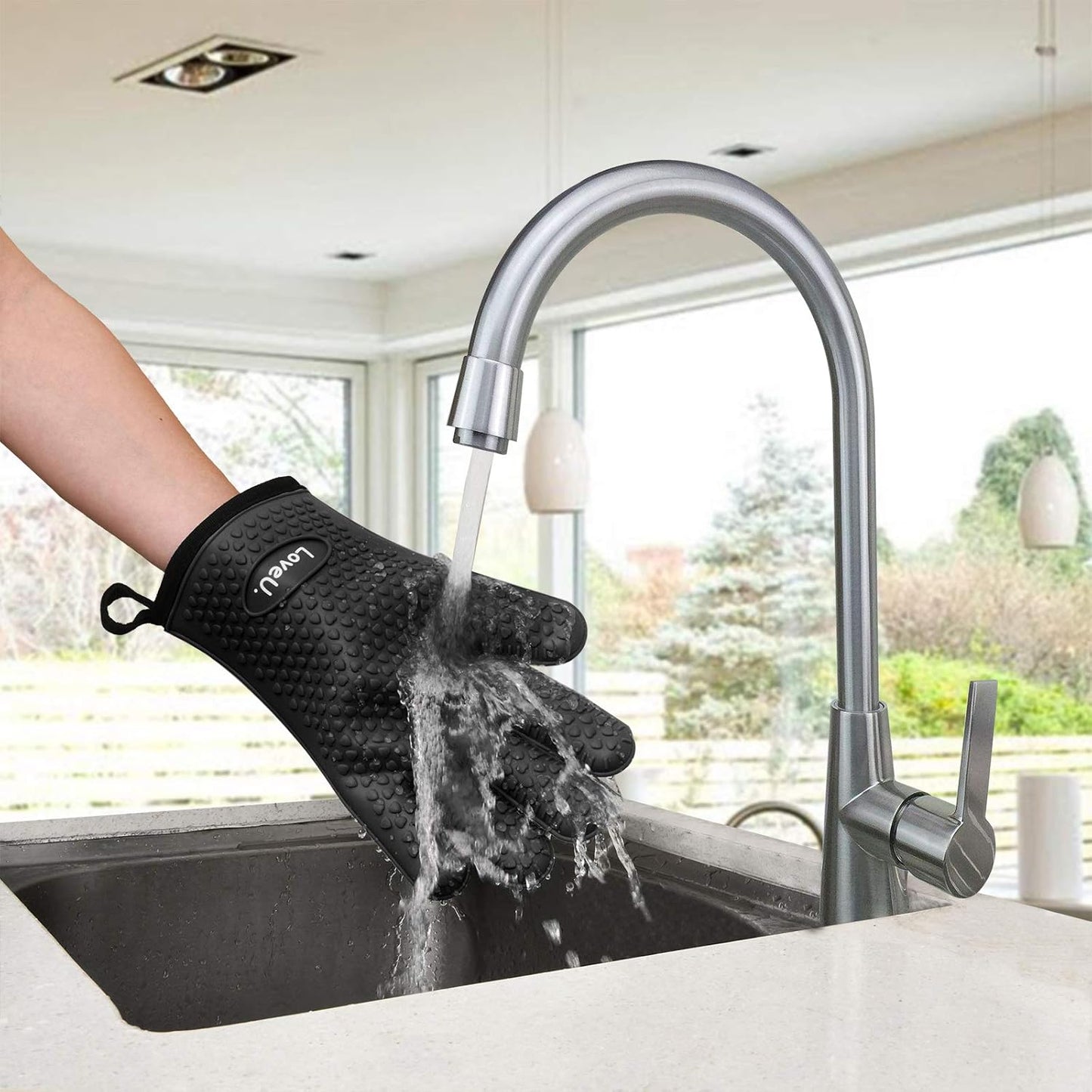 Kitchen Oven Gloves - Dual-Layer Heat Resistant Grilling Gloves, Silicone Oven Mitts with 5 Fingers, Waterproof Non-Slip Pot Holder for Barbecue, Cooking, Baking (Small, Black)