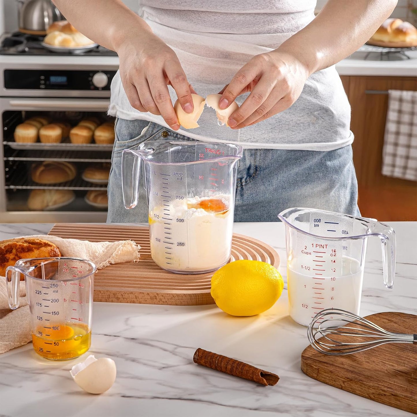 DaYammi Measuring Cups 1-Piece, Unbreakable Food-Grade Plastic Measuring Cup for Dishwasher, 4-Cup Liquid Measuring Cups for Prepping, Baking, Cooking, Readable Markings, 1QT/32OZ/1000ML/1L, Clear