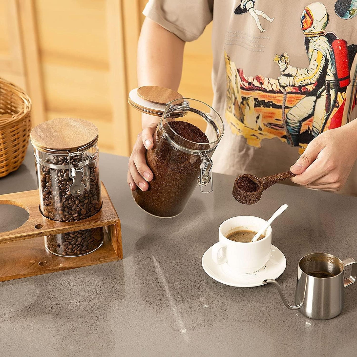 Yangbaga Glass Coffee Container with Wooden Shelf,2×45OZ Coffee and Sugar Container Set,Coffee Canisters with Airtight Lids and Scoop,Large Capacity Food Storage Jars for Coffee Beans,Nuts,Tea,Sugar