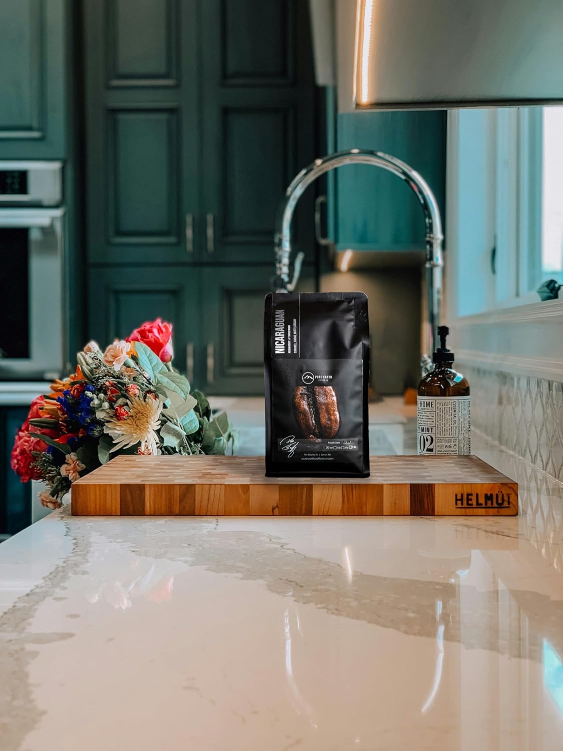 PURE EARTH COFFEE CO. Whole Bean Coffee, Nicaragua Single-Origin Beans, Medium Roast, Low Acid Gourmet Specialty Grade Coffee, Caramel, Chocolate, Nutty Flavor Notes 12oz