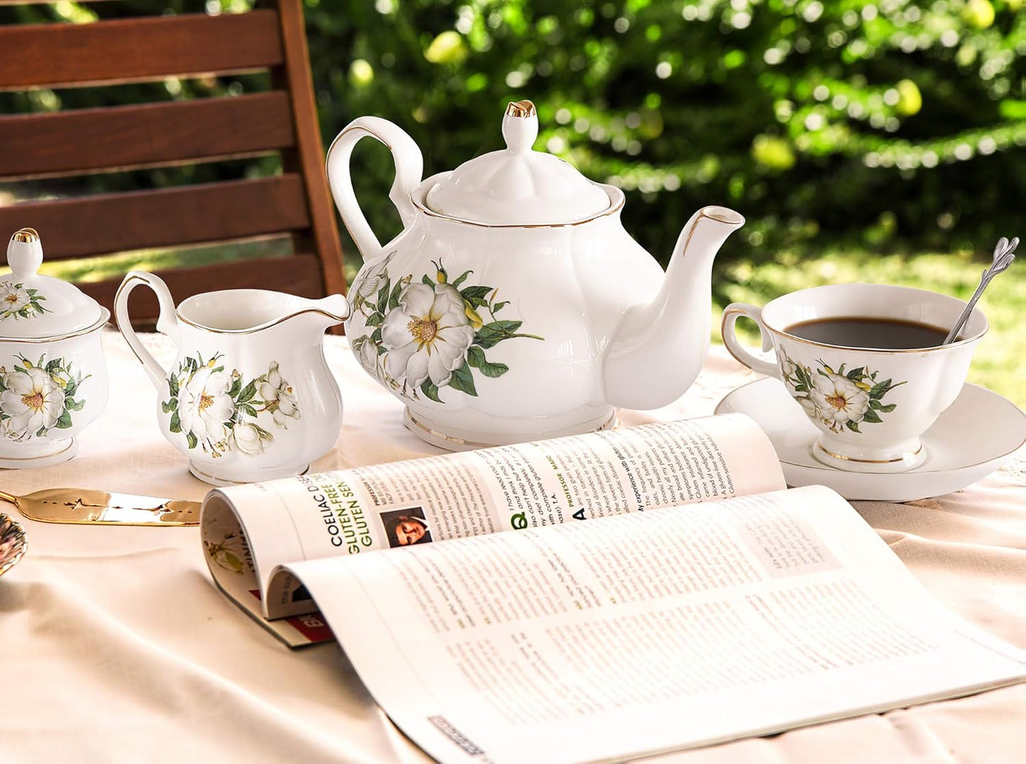 CHENP.HMC Porcelain Tea Set Tea Cup Set 22-Piece Porcelain Ceramic Coffee Tea Gift Sets Cups Saucer Service for 6 Teapot Sugar Bowl Creamer Pitcher and Teaspoons tea pot sets(Camellia)
